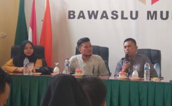 Lakukan Monitoring ke Bawaslu Kabupaten Muratara, Ketua Bawaslu Provinsi Sumatera Selatan Ajak Jajaran Bawaslu dan Panwascam Se-Kabupaten Muratara Optimalkan Kerja-Kerja Pengawasan